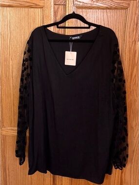 NWT BloomChic Black Blouse 22/24 Plus Sheer Polka Dot Sleeve Top